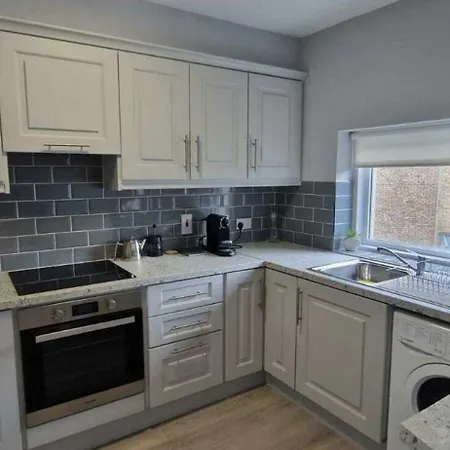 Modern Trendy & Spacious 2bd In Temple Bar *